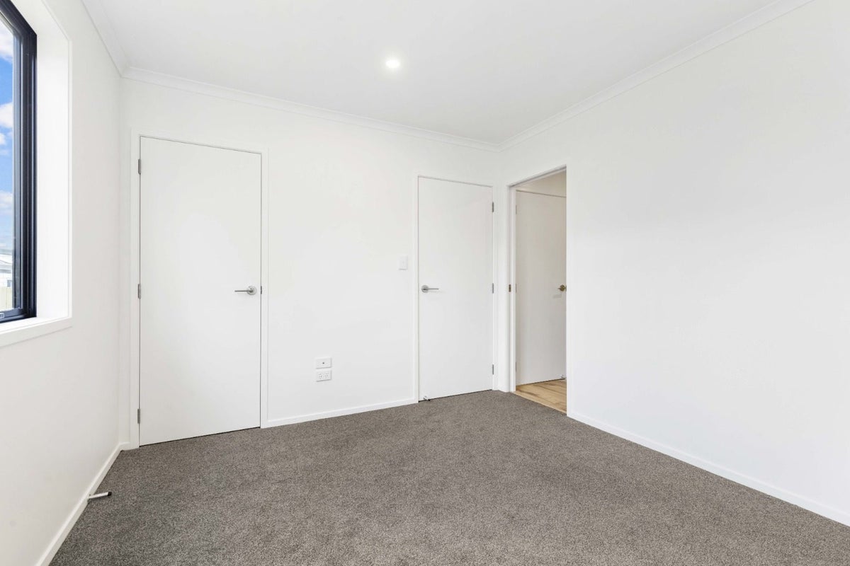 2/225 Baverstock Road, Grandview Heights, Hamilton - Carousel 17