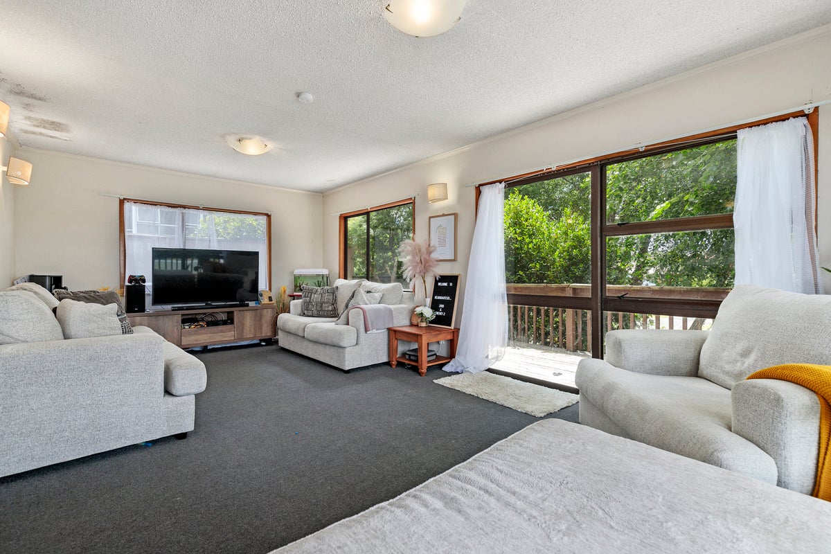207 Newcastle Road, Grandview Heights, Hamilton - Carousel 2