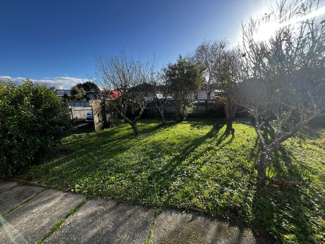 48 Sladden Street, Naenae, Lower Hutt - Carousel 1
