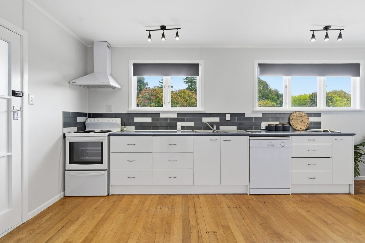 22 Clouston Crescent, Fenton Park, Rotorua - Carousel 2