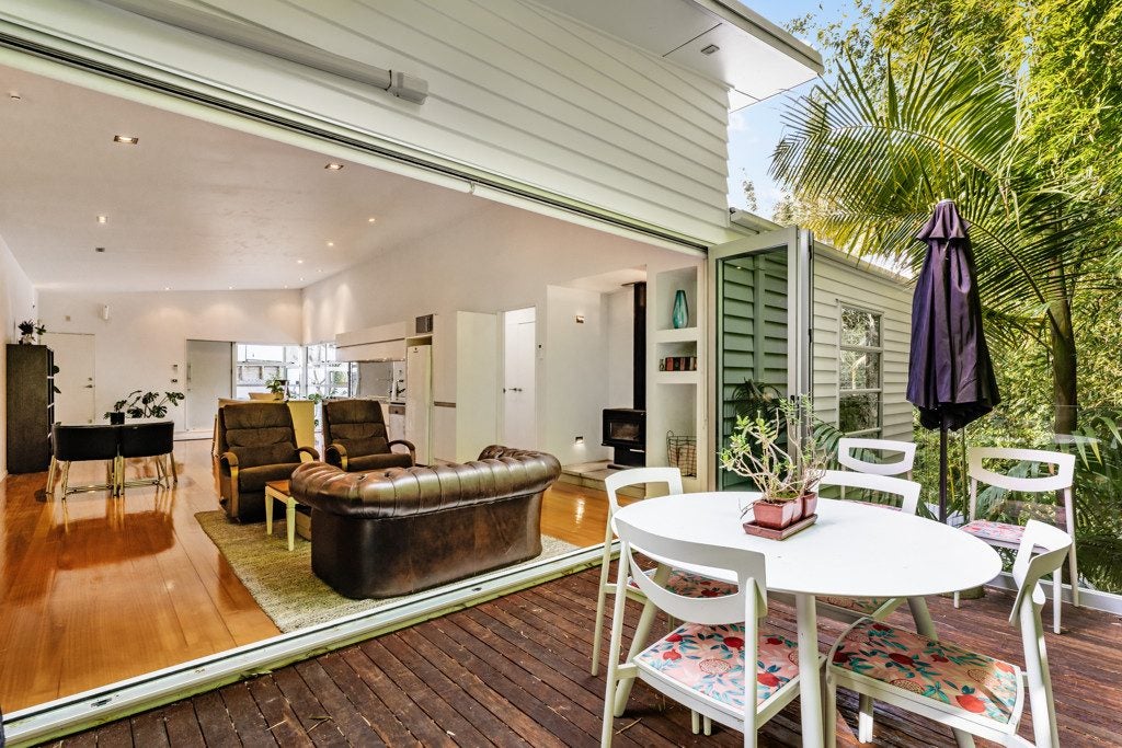 16C Charmaine Road, Torbay, Auckland - Carousel 29