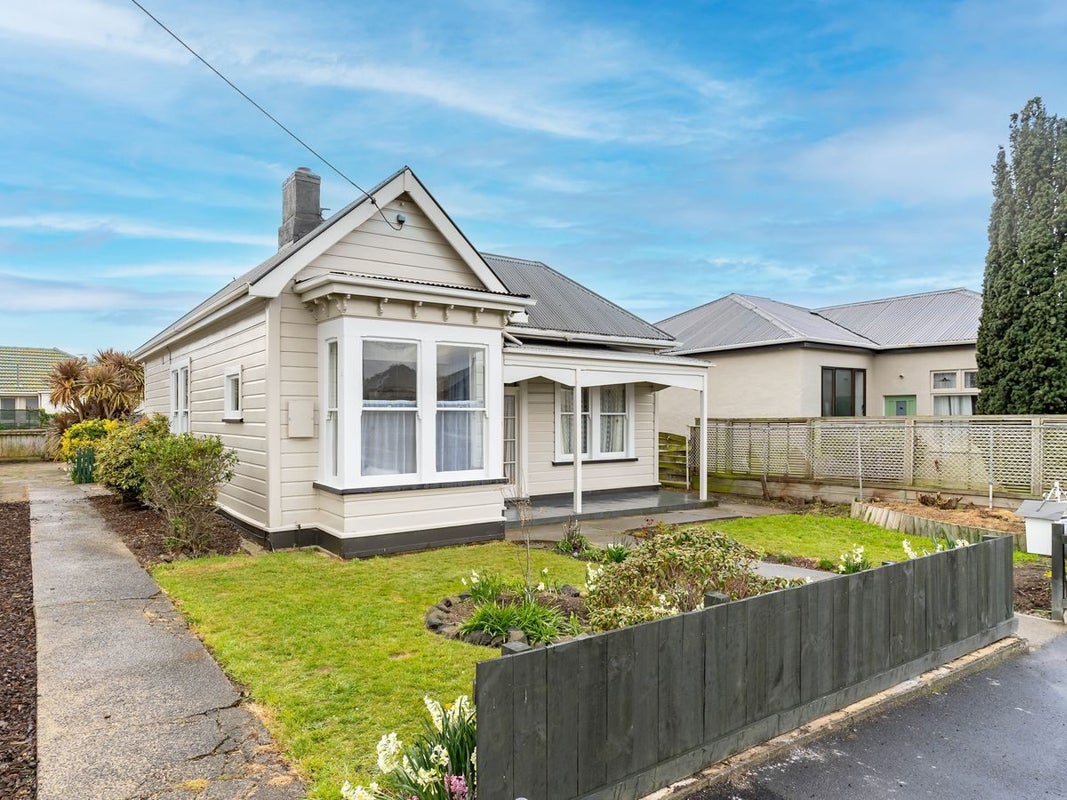 3 Moreau Street, Saint Kilda, Dunedin - Carousel 1