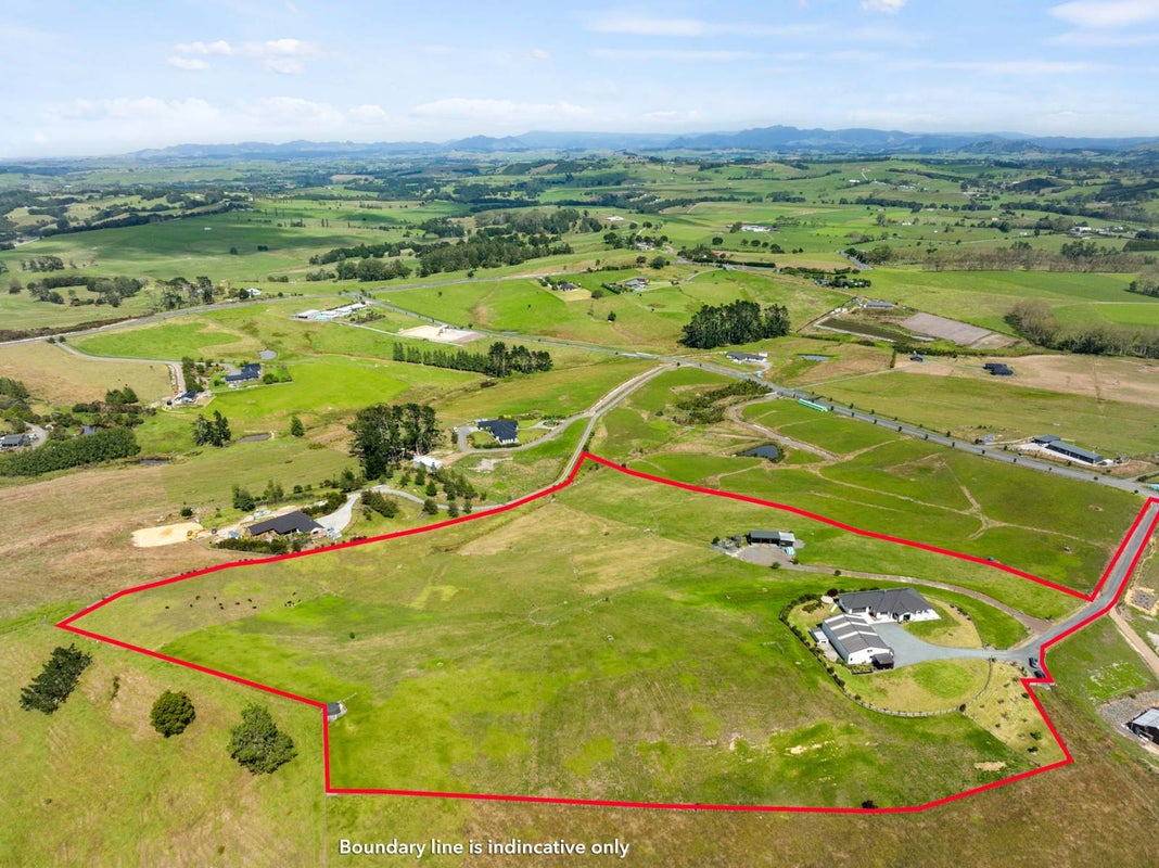 24 Horseshoe Lane, Kamo - Carousel 27