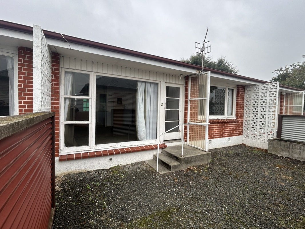 2/15 Clifton Street, Windsor, Invercargill - Carousel 1