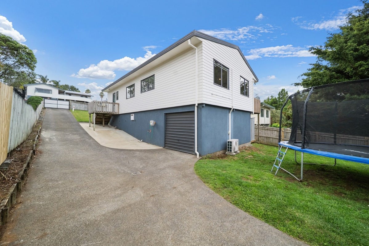 14 Mahoe Glade, Patumahoe, Pukekohe - Carousel 1