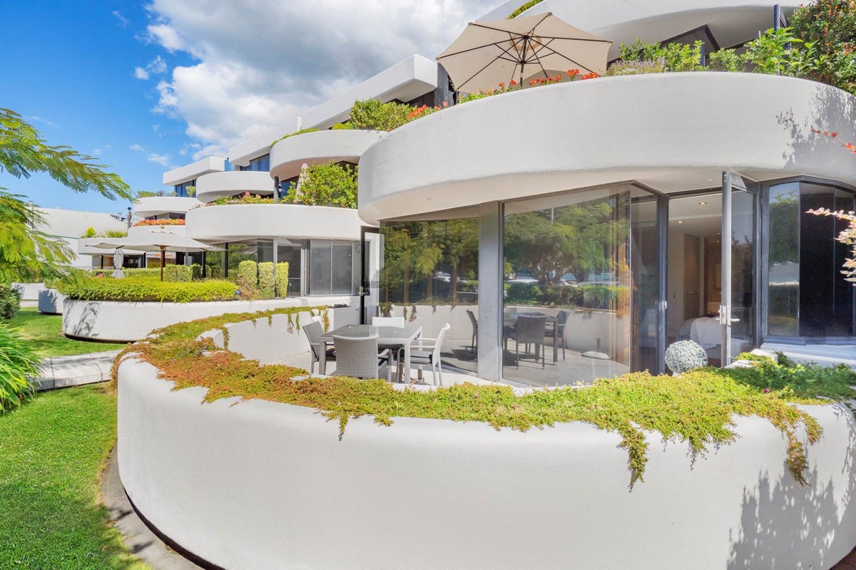 2/45 Tamaki Drive, Mission Bay, Auckland - Carousel 1