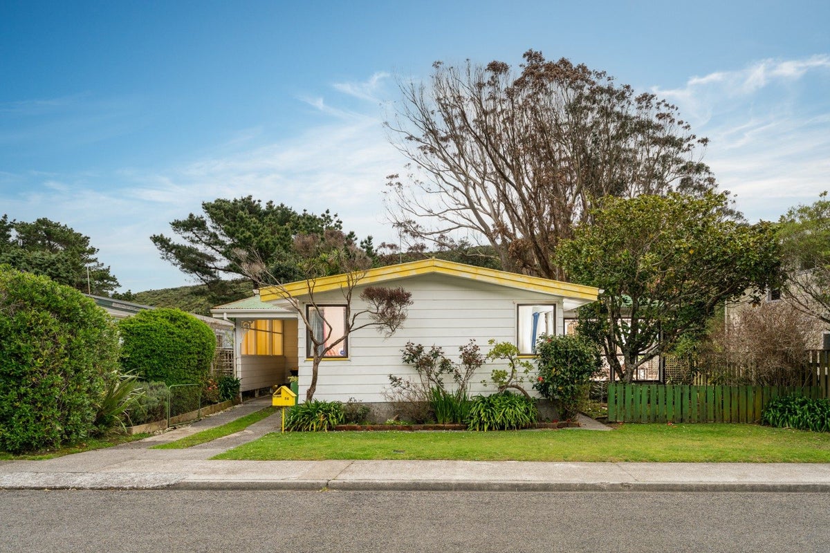 56 Hazlewood Avenue, Karori, Wellington - Carousel 1