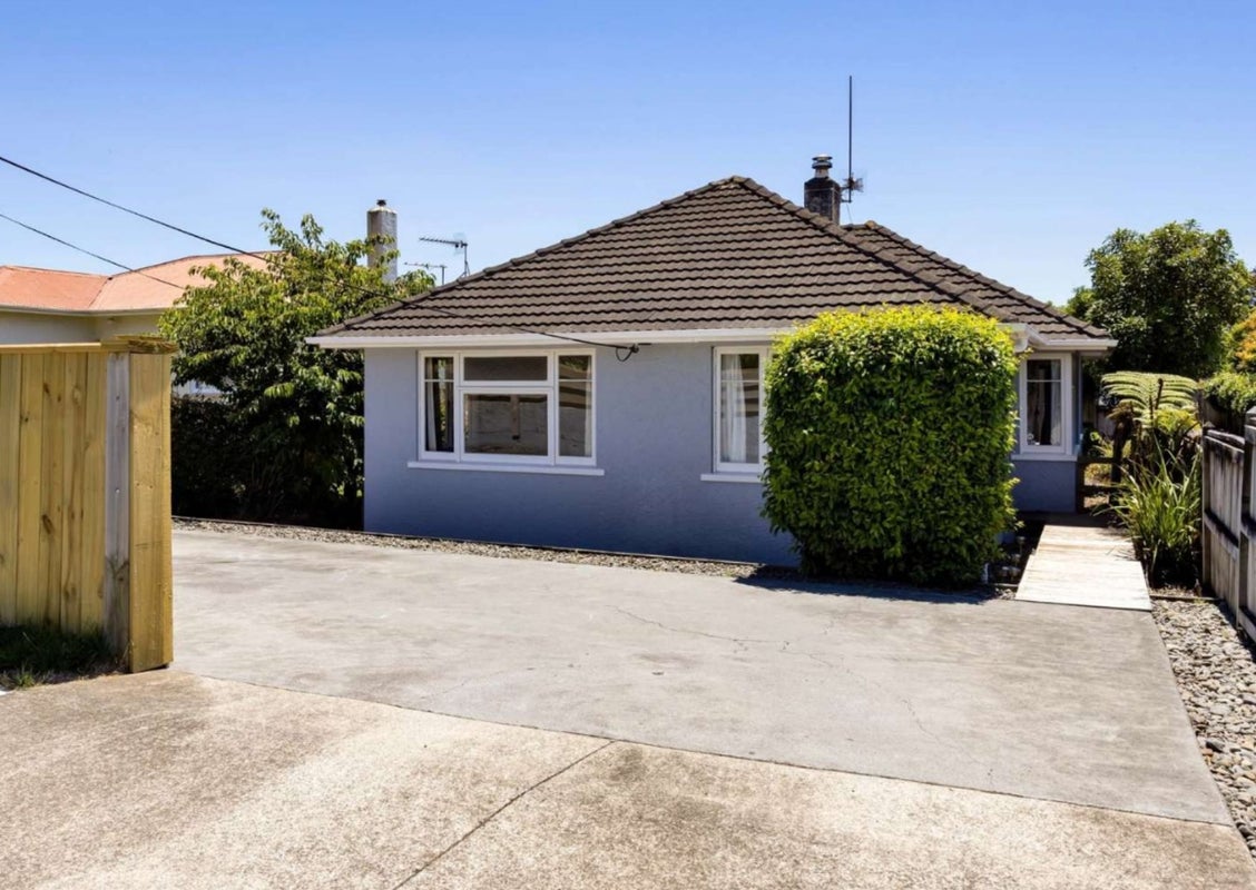 1/9 Tarahua Road, Vogeltown, New Plymouth - Carousel 1