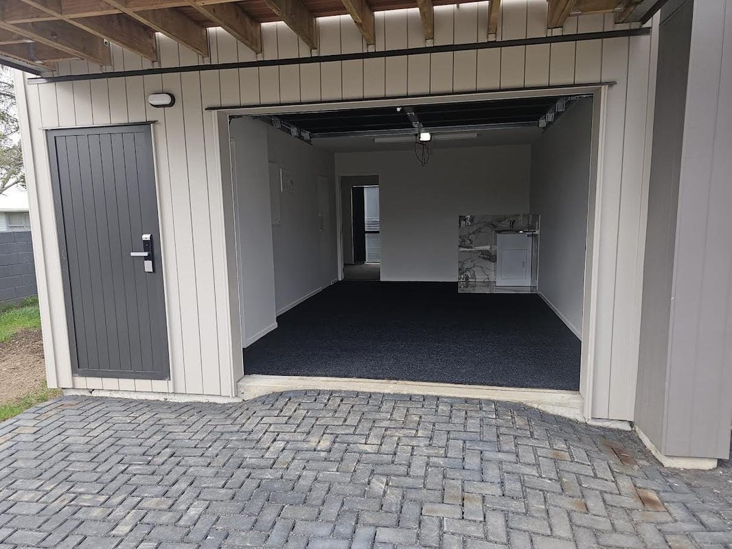 553F Massey Road, Mangere, Auckland - Carousel 10