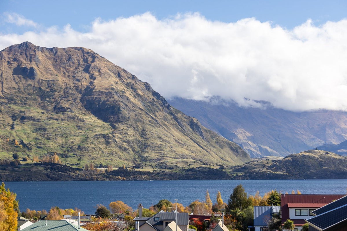 6 Water Lily Lane, WANAKA - Carousel 2