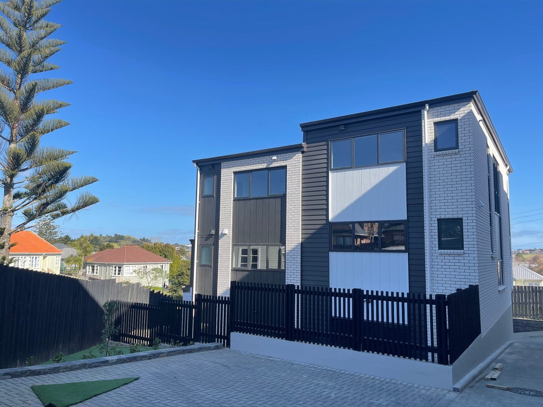 1/14 Plumpton Avenue, Wesley, Auckland - Carousel 1
