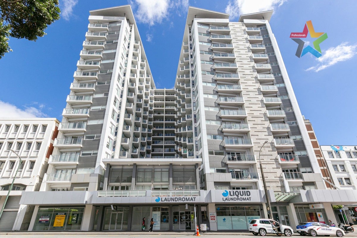 1421/74 Taranaki Street, Te Aro, Wellington - Carousel 1