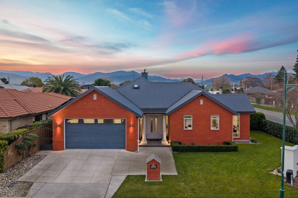 2 Rutledge Drive, Springlands, Blenheim - Carousel 1