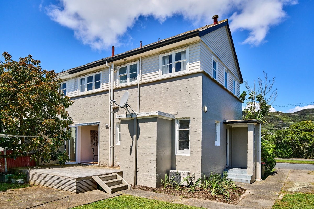 125 Oxford Terrace, Epuni, Lower Hutt - Carousel 13