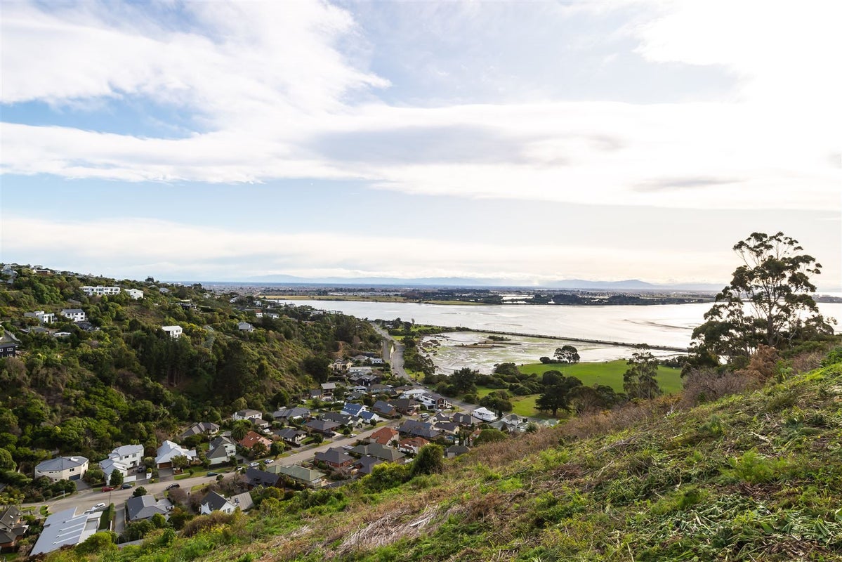 4 Rifleman Lane, Redcliffs, Christchurch - Carousel 1