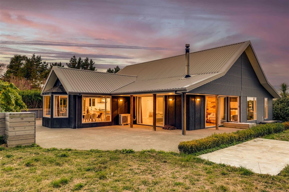 7 Loburn Whiterock Road, Loburn, Rangiora - Carousel 1