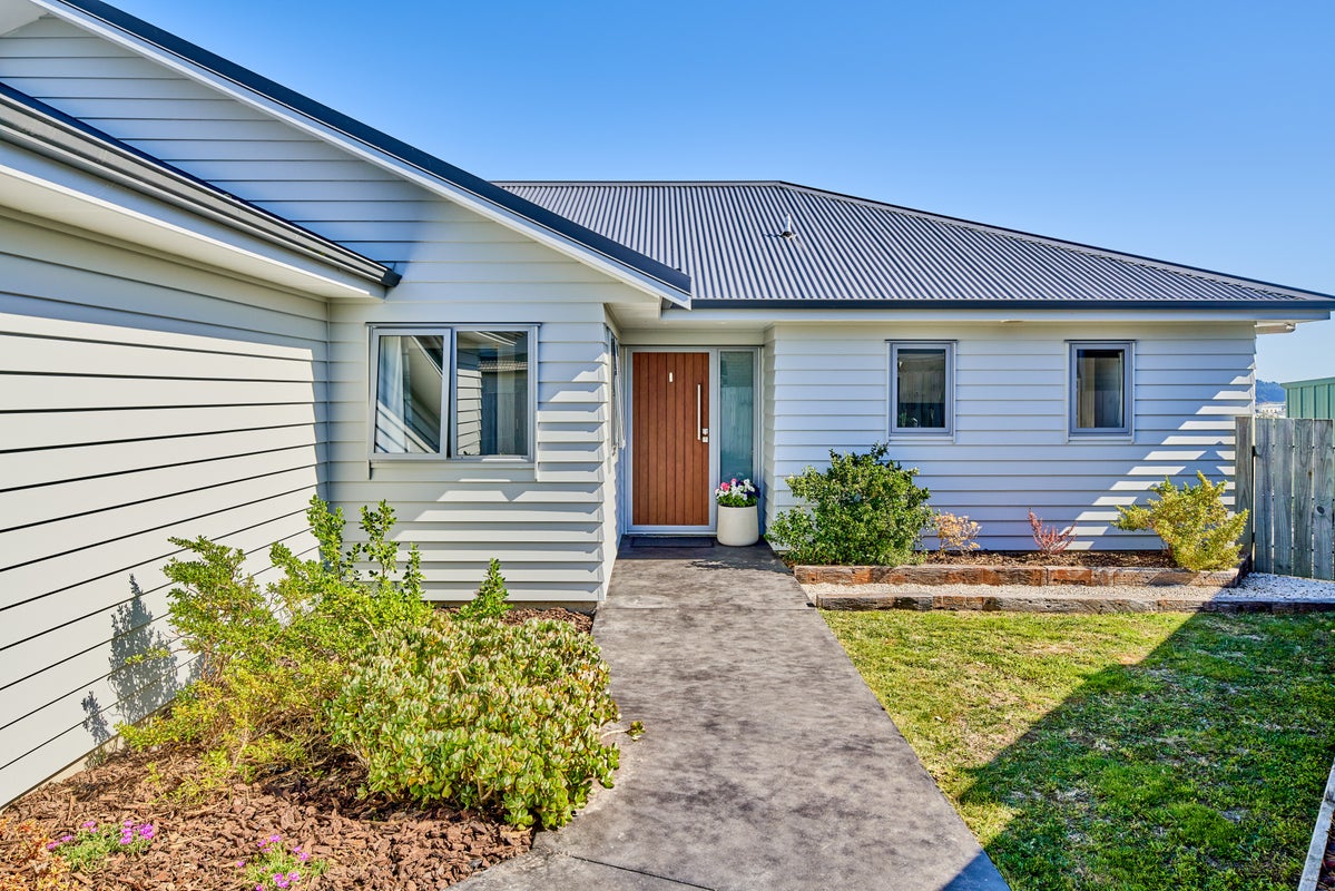 23 Montego Place, Grenada Village, Wellington - Carousel 1