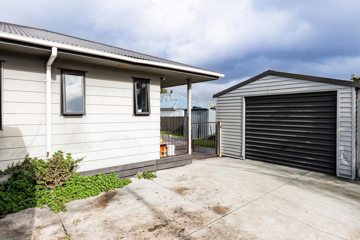 1200A Beatty Place, Mayfair, Hastings - Carousel 1