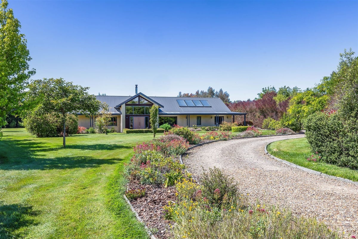 8 Mclean Road, LEITHFIELD, AMBERLEY - Carousel 1