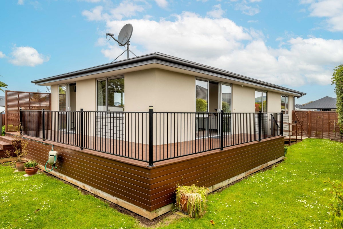 96A Bridge Street, New Brighton, Christchurch - Carousel 1