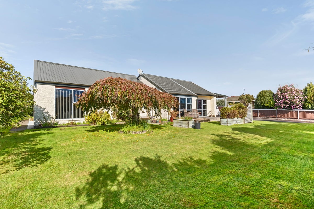 14A Truby King Street, Merrilands, New Plymouth - Carousel 1