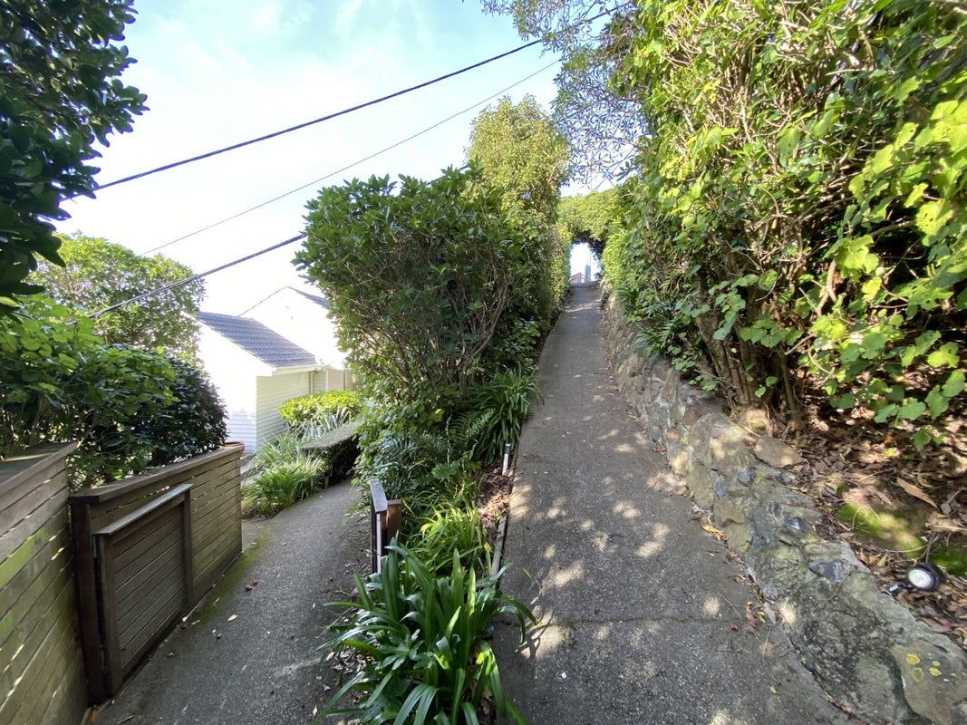 54 Fortification Road, Karaka Bays, Wellington - Carousel 20