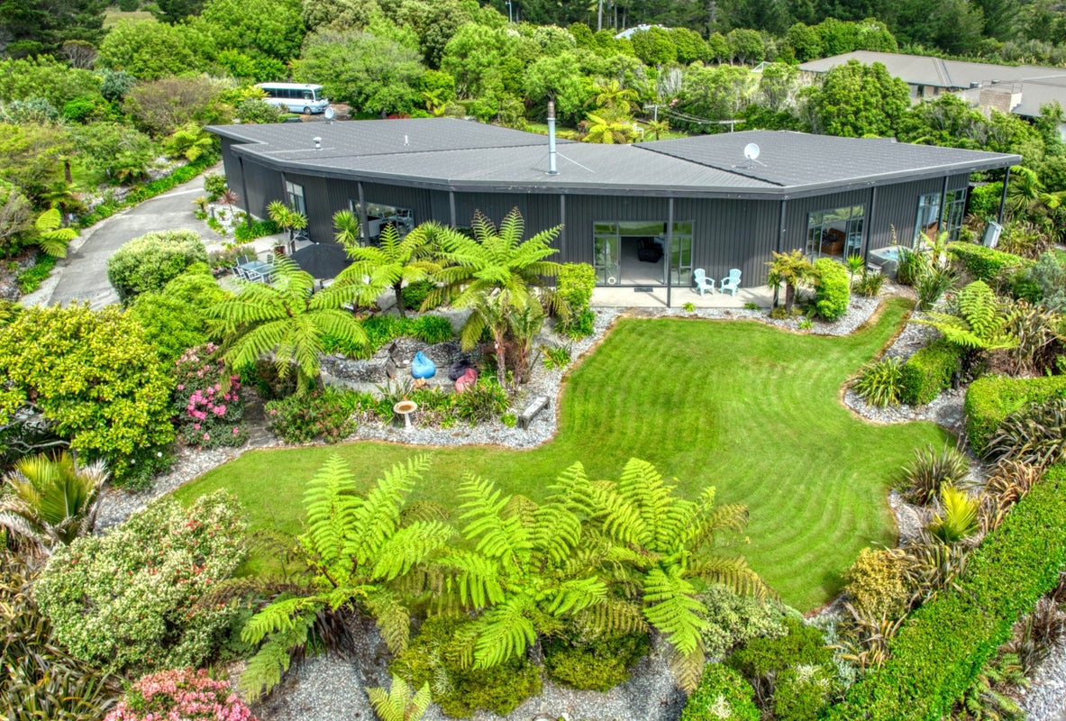 15 Tasman View Road, Paroa, Greymouth - Carousel 2