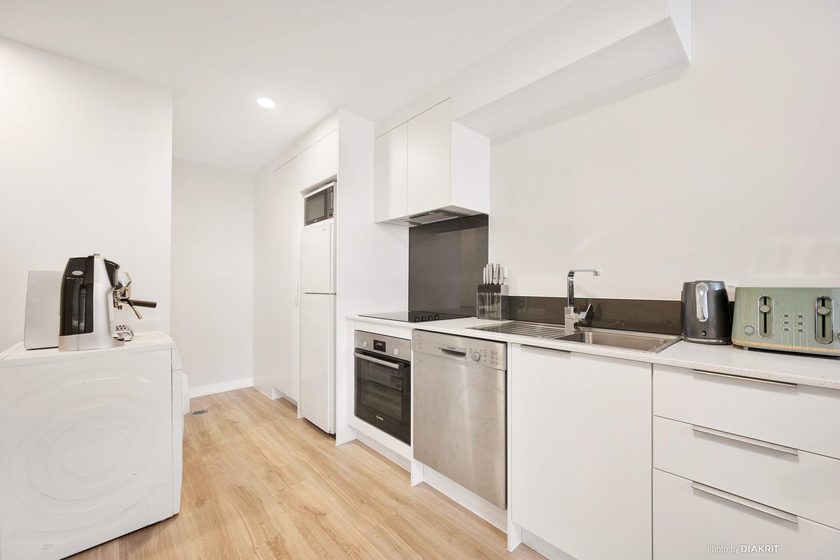 206/2 Colombo Street, Newtown, Wellington - Carousel 2