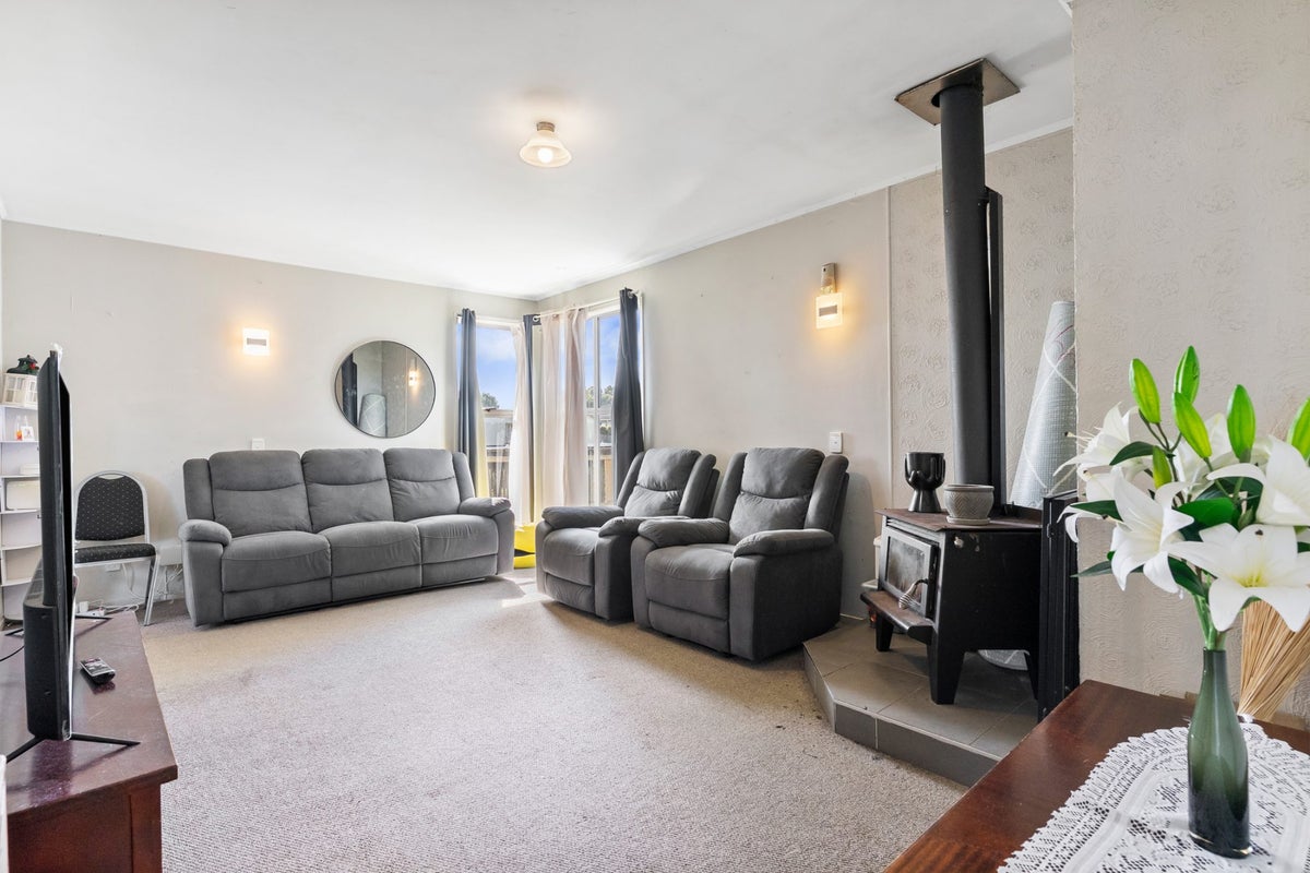 3 Neems Place, Manurewa, Auckland - Carousel 2