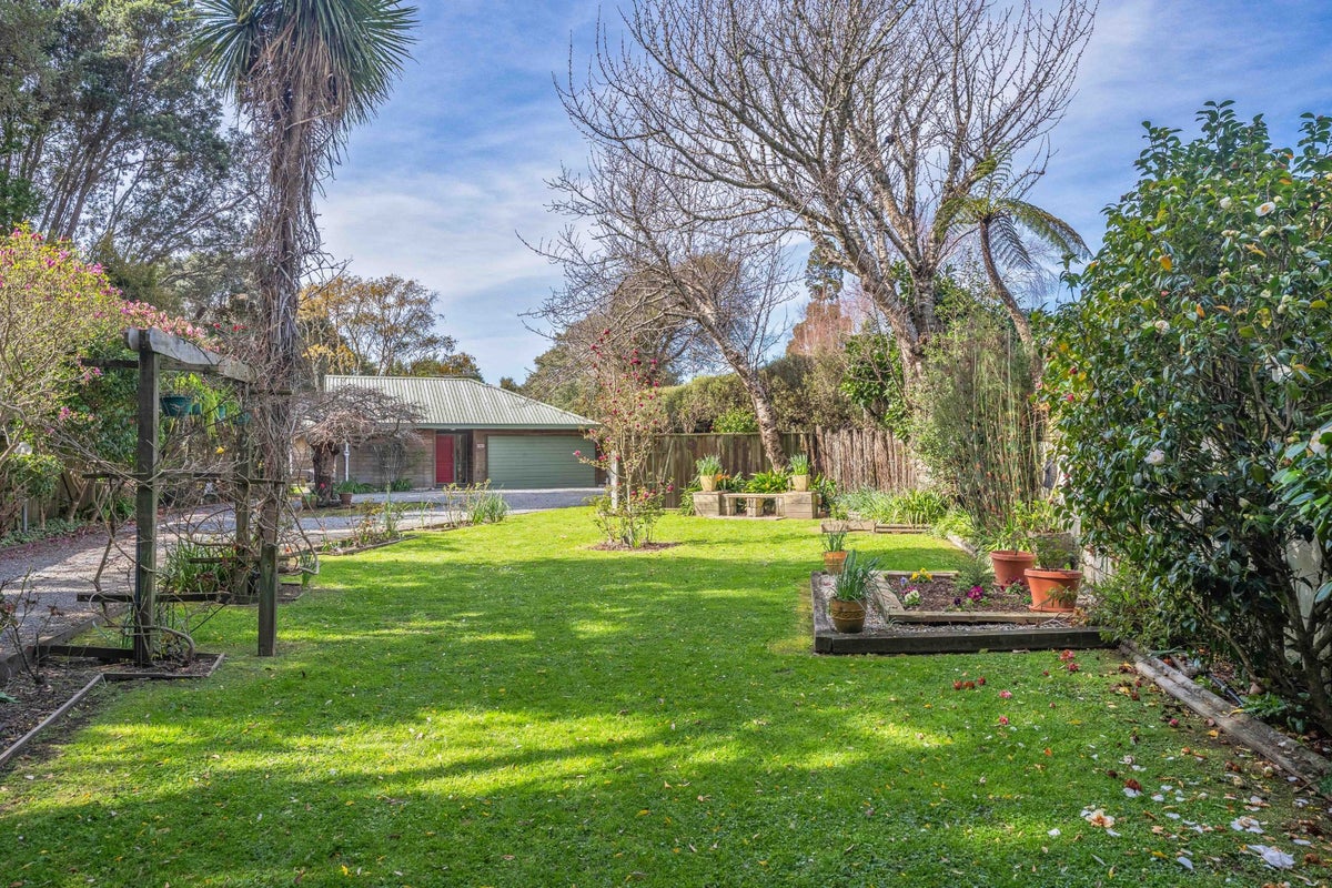 243 Te Moana Road, Waikanae, Waikanae - Carousel 1