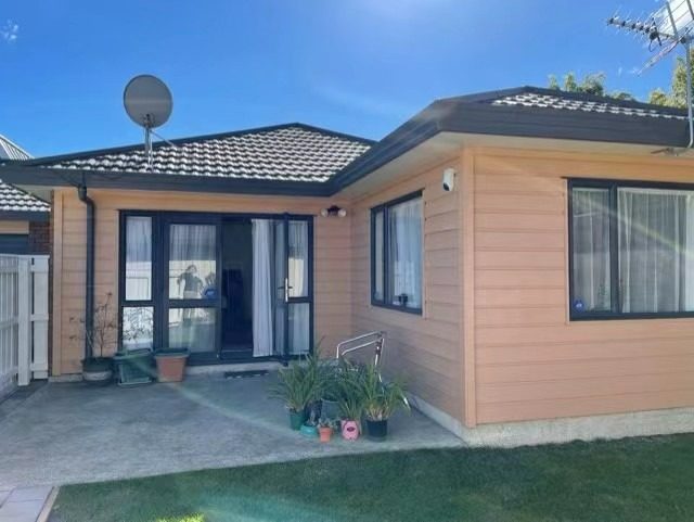 65 Leighton Avenue, Waiwhetu, Lower Hutt - Carousel 1