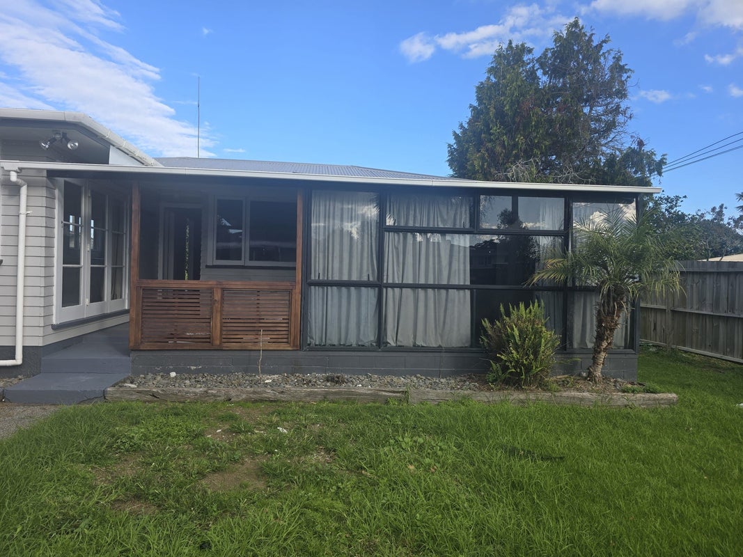 4 Braeburn Place, Takanini, Auckland - Carousel 2