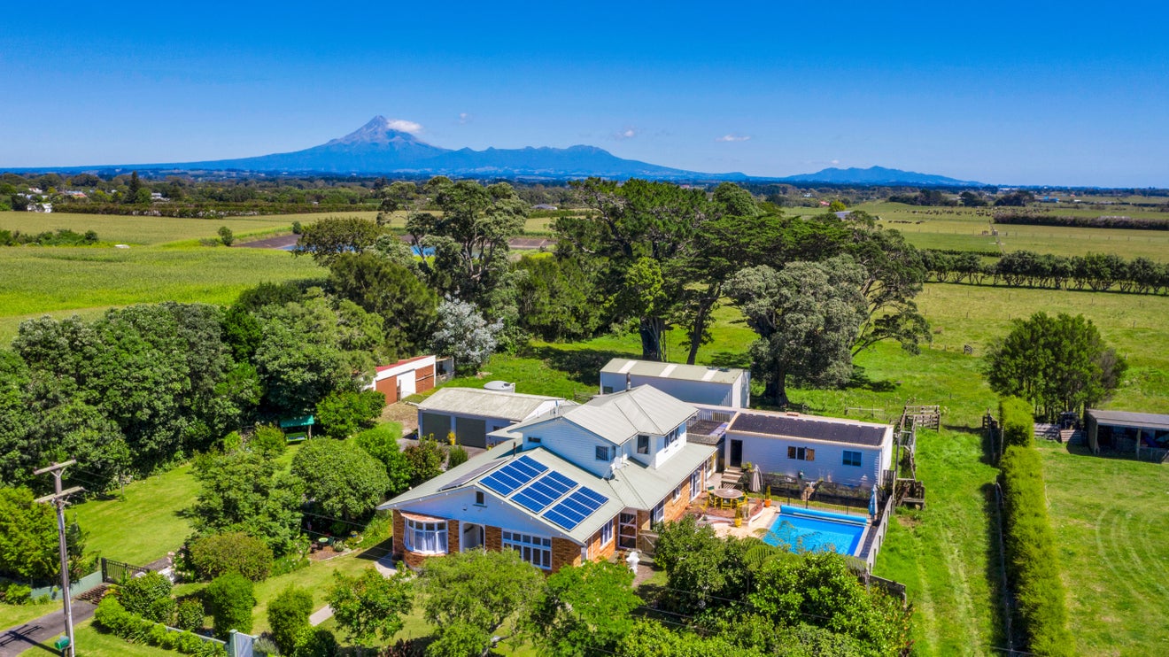 21 Johnston Street, Brixton, Waitara - Carousel 1