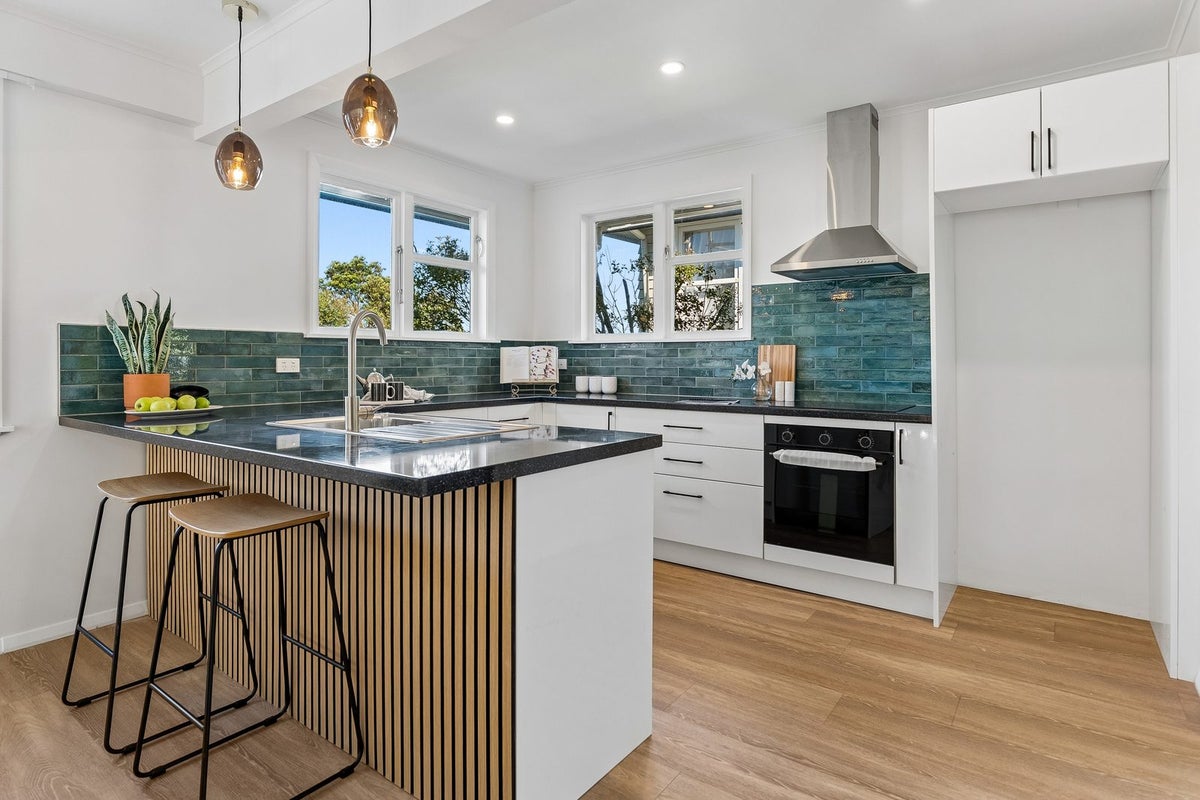 90 Miramar North Road, Miramar, Wellington - Carousel 2