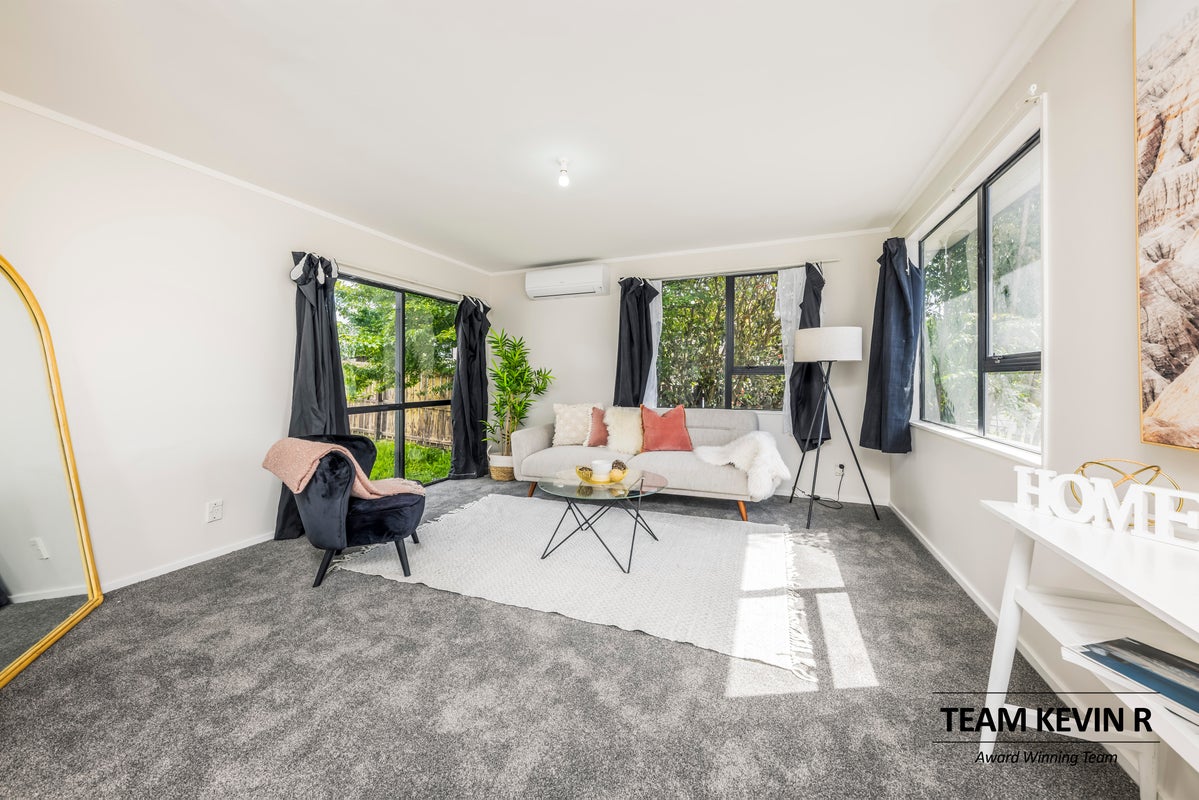 2/9 Janese Place, Weymouth, Auckland - Carousel 2