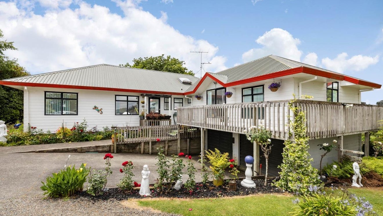 25 Thorn Road, Tuakau, Tuakau - Carousel 1