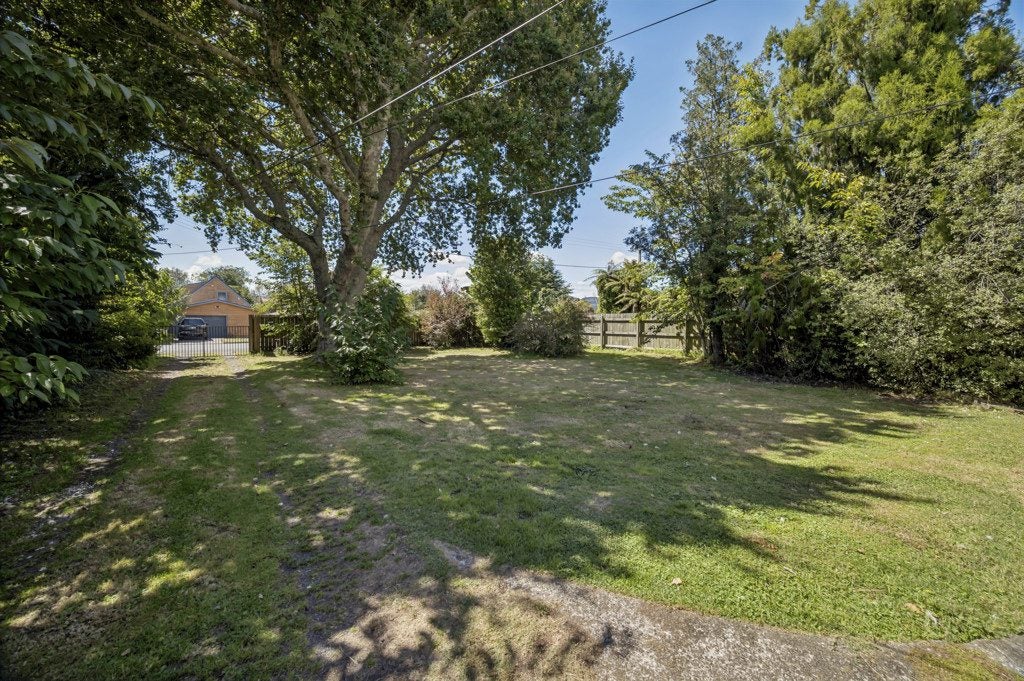 64 Robinson Avenue, Holdens Bay, Rotorua - Carousel 2