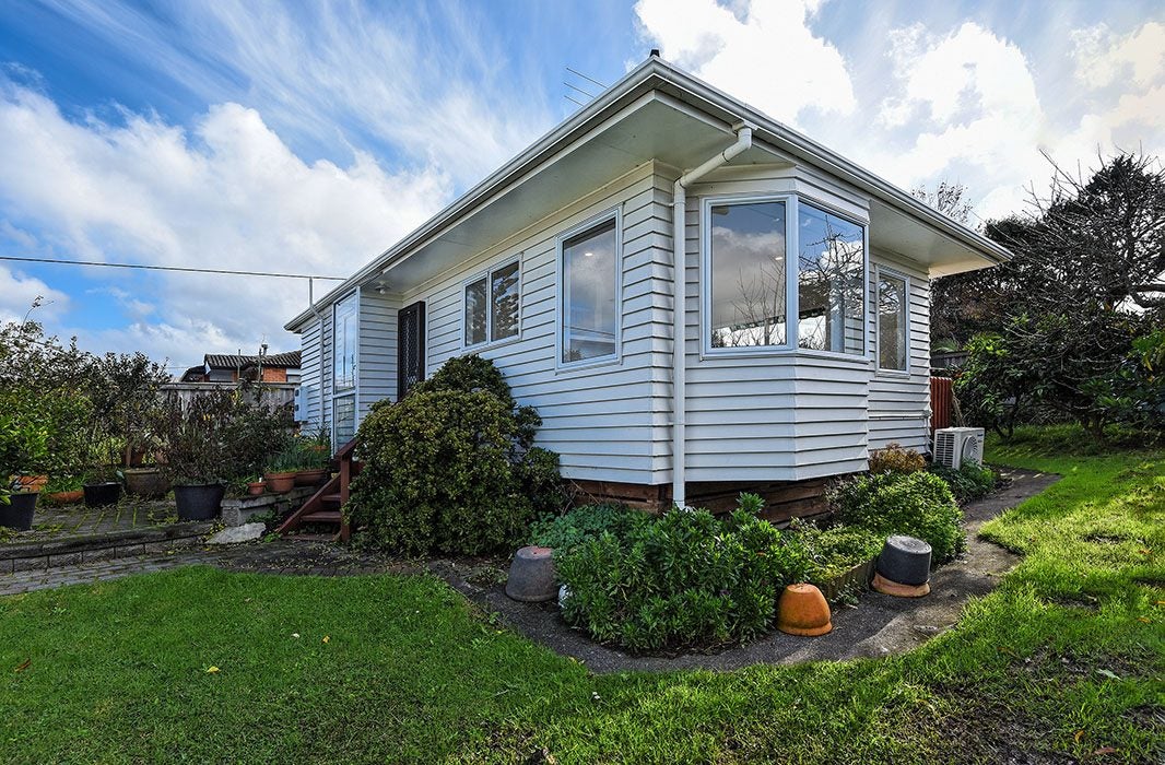 18 Roberts Road, Te Atatu South, Auckland - Carousel 11