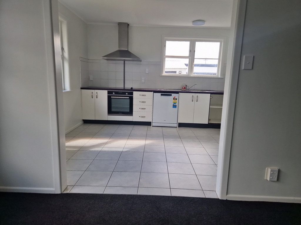256 Fergusson Drive, Heretaunga, Upper Hutt - Carousel 2