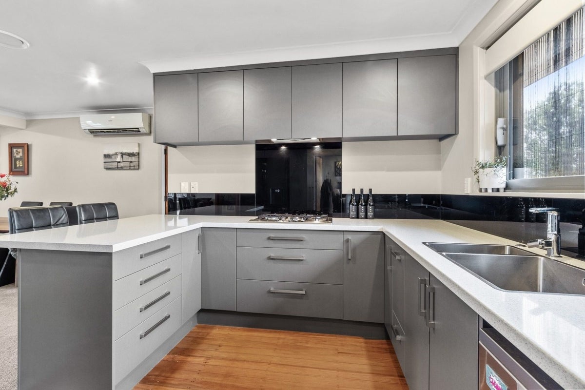 149 Tuhikaramea Road, Dinsdale, Hamilton - Carousel 2