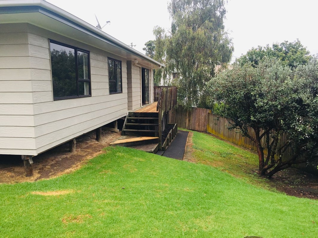 25 Aeroview Drive, Beach Haven, Auckland - Carousel 2