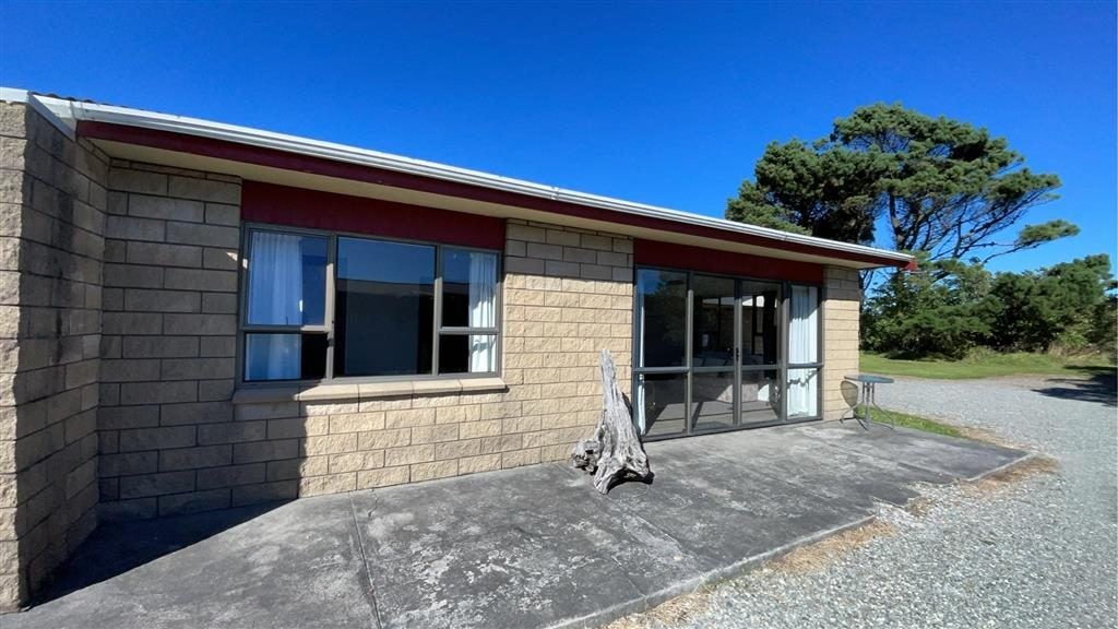 122 Blake Street, Blaketown, Greymouth - Carousel 1
