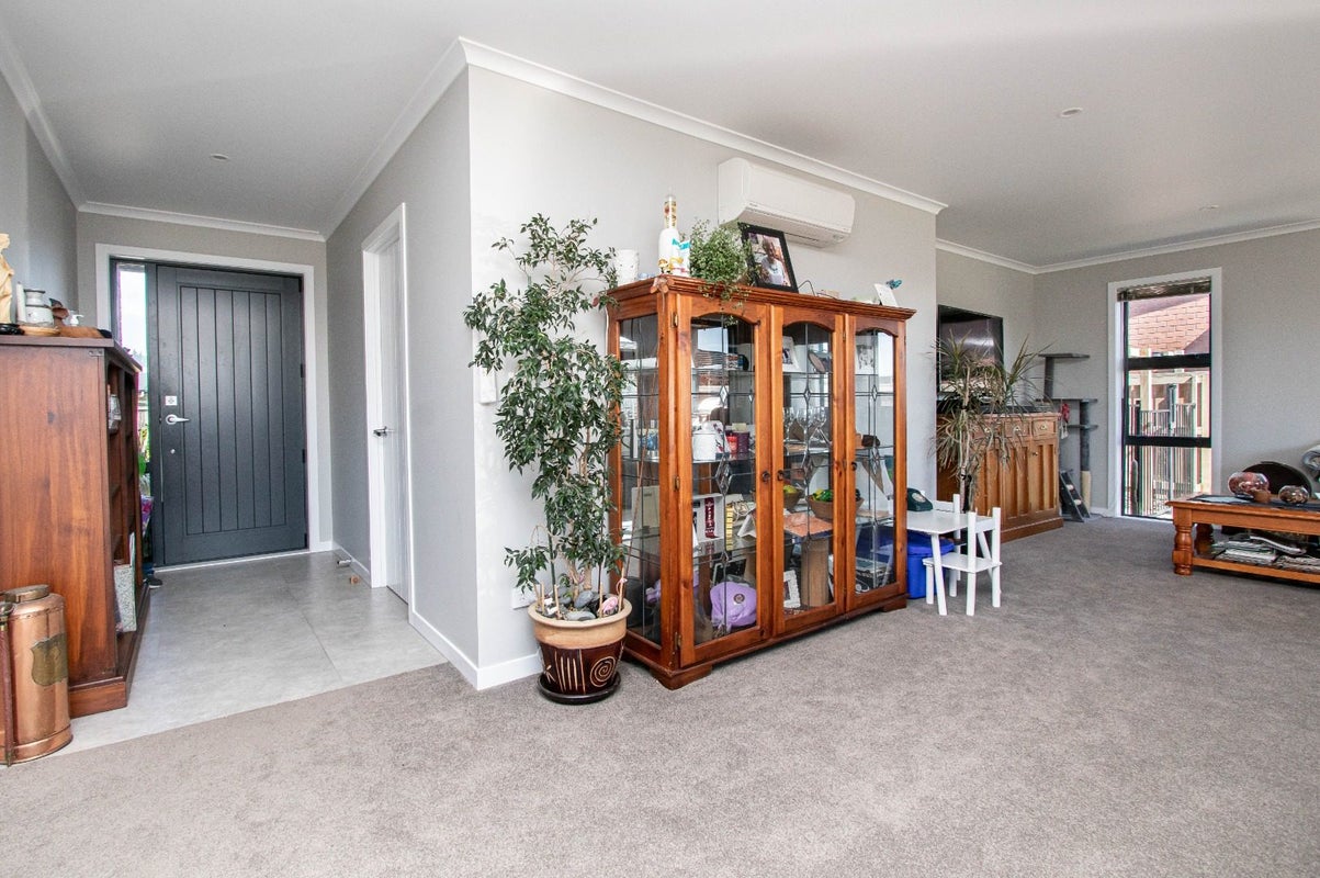42 Jarrett Terrace, Leamington, Cambridge - Carousel 2