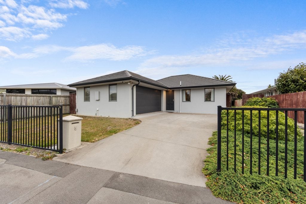 5 Royalist Avenue, North New Brighton, Christchurch - Carousel 1