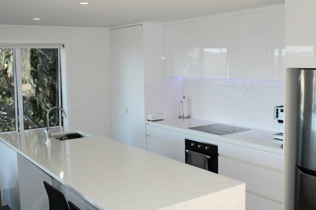 28B Beach Road, Mellons Bay, Auckland - Carousel 2