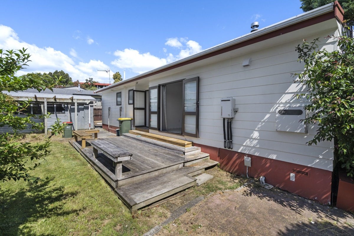 3A Judena Place, Pukete, Hamilton - Carousel 18