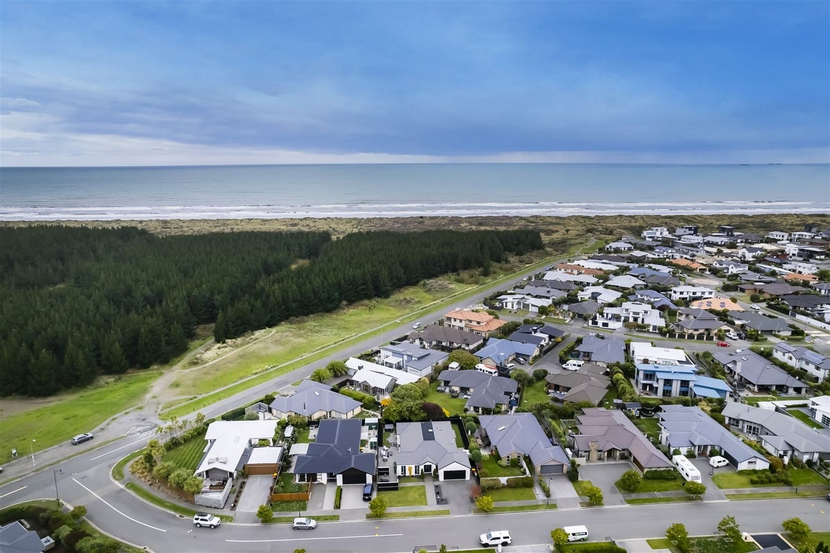 5 Torrey Pines, Waimairi Beach, Christchurch - Carousel 2
