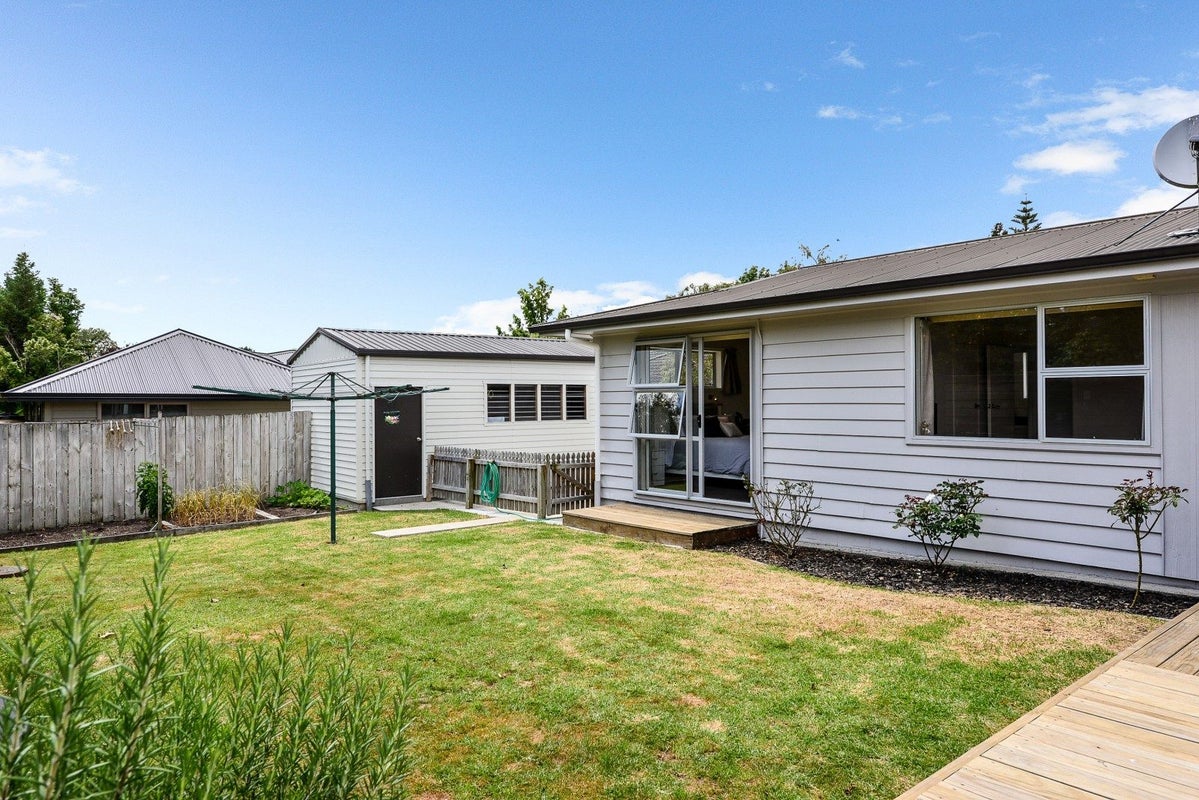 6 Kohekohe Place, Pukete, Hamilton - Carousel 2