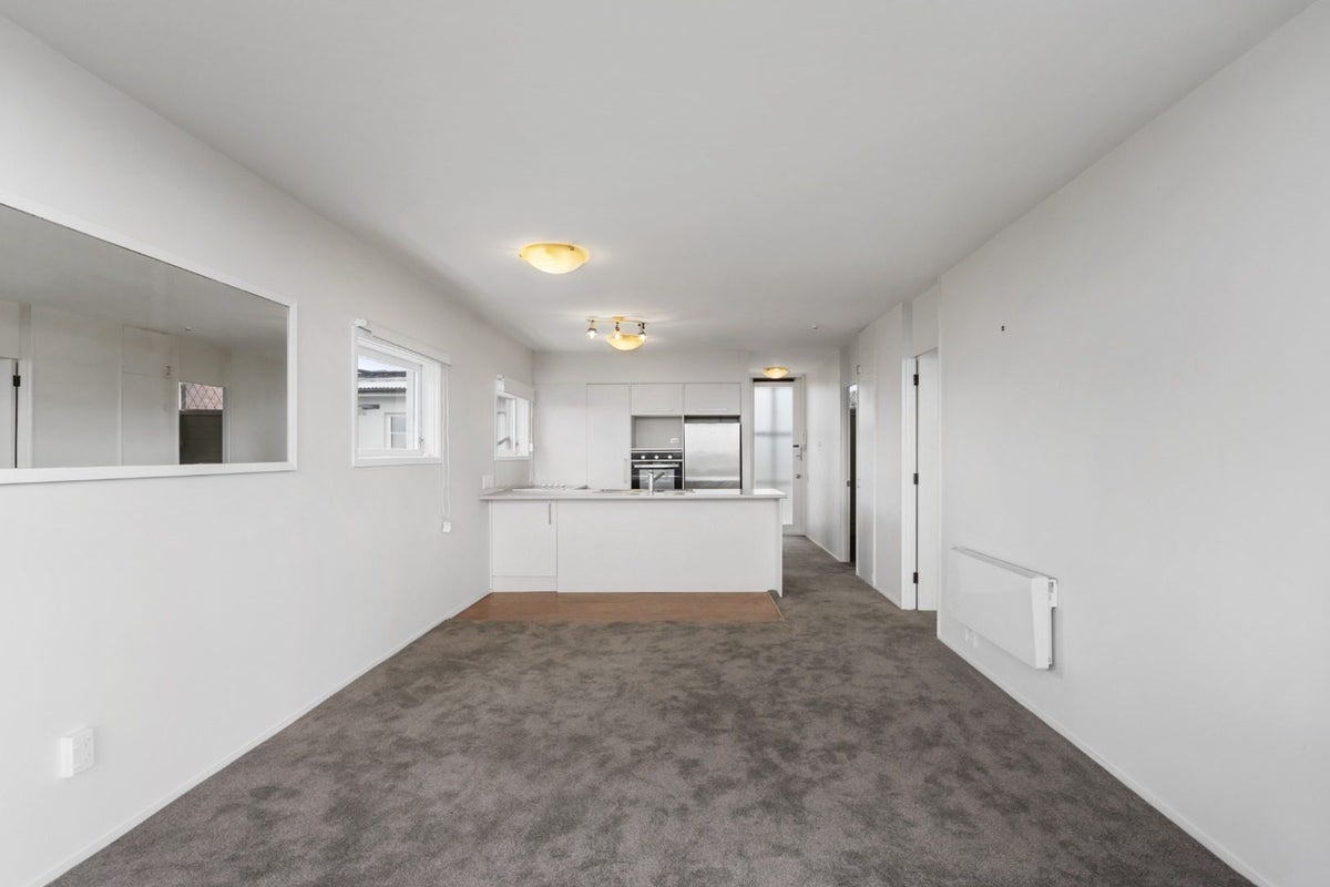 6/76 Coates Avenue, Orakei, Auckland - Carousel 2