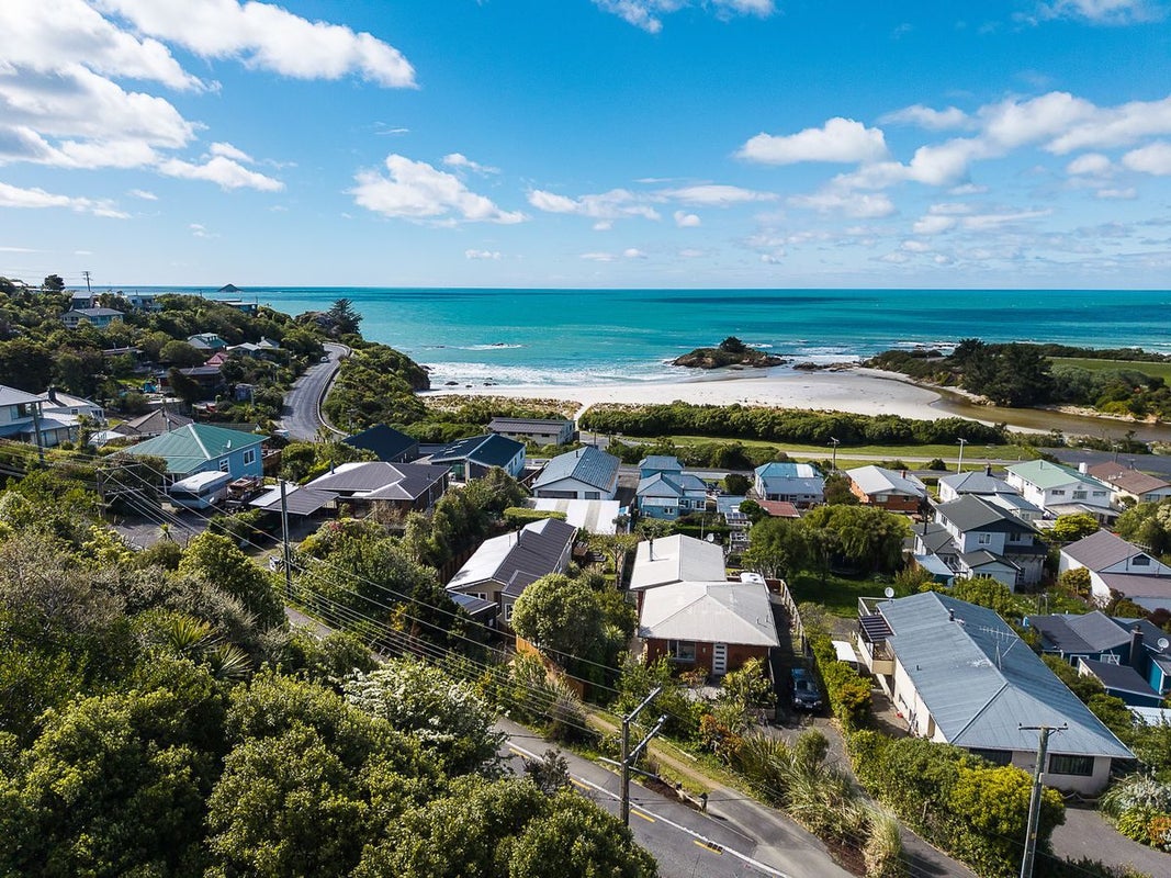 17 Seaview Road, Brighton, Dunedin - Carousel 30